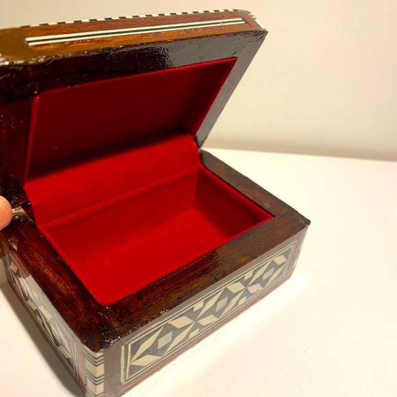 Treasure Jewelry Box - Egyptian Mother of Pearl - Picture 9 of 13
